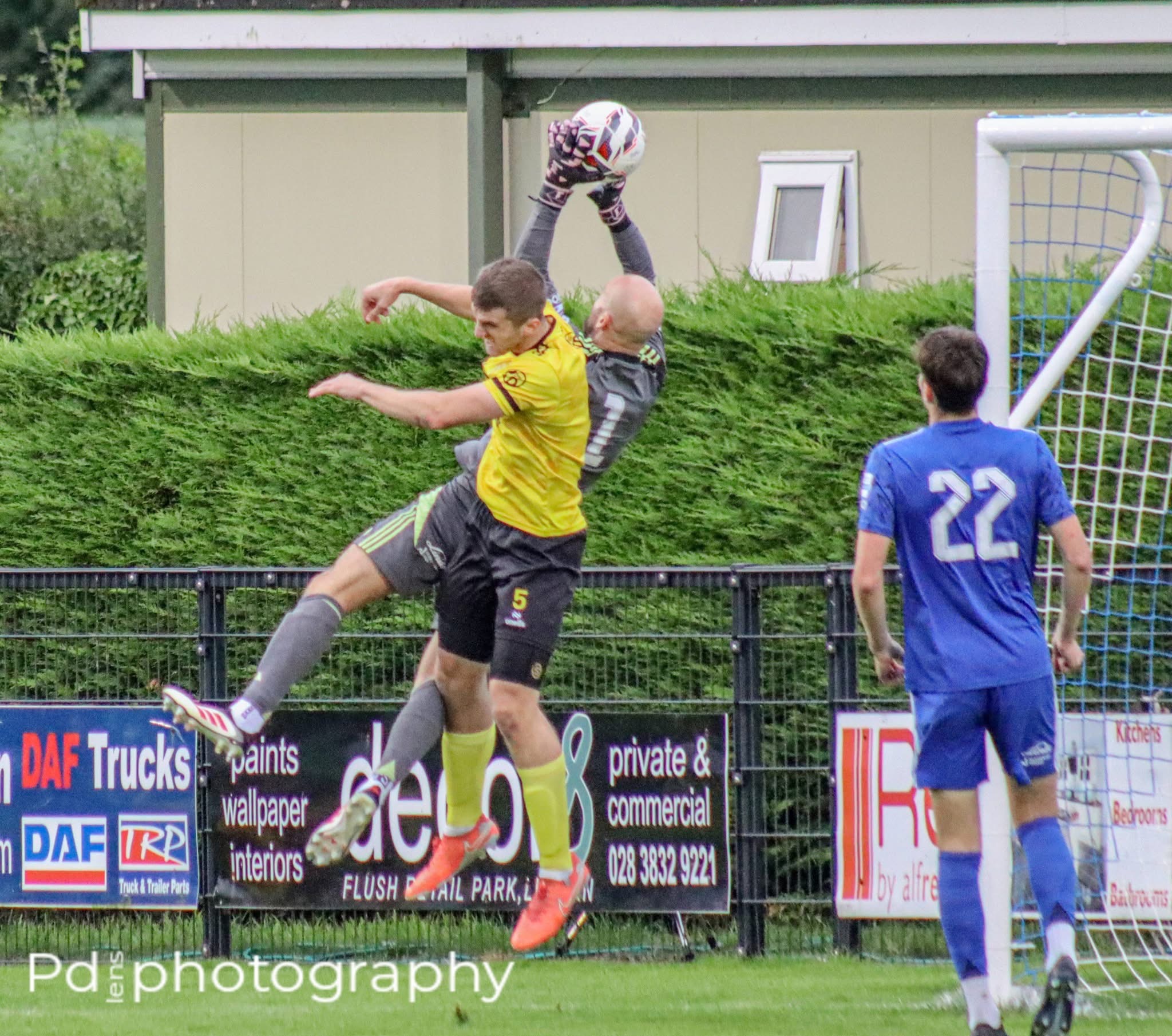 v St James Swifts