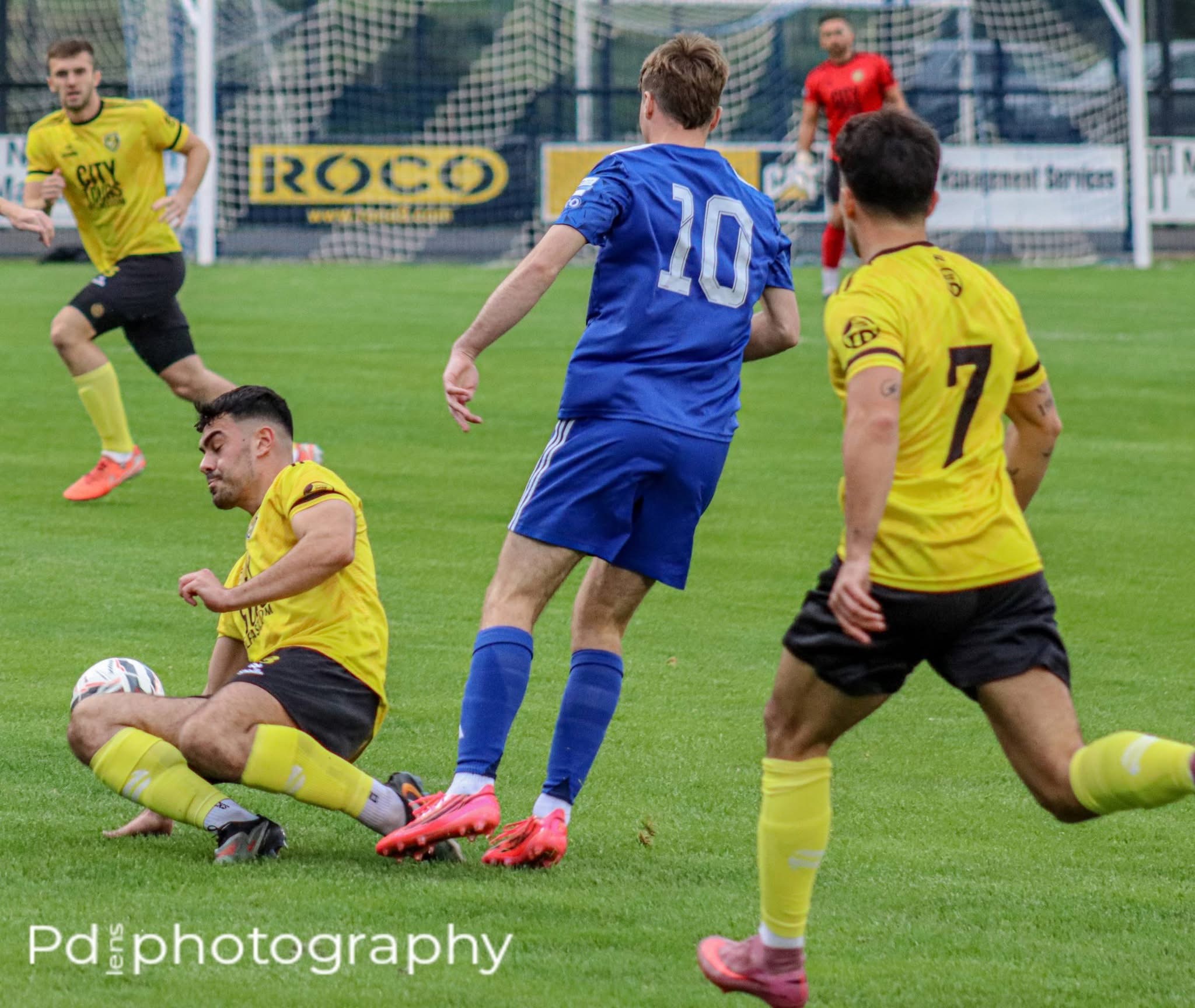 v St James Swifts