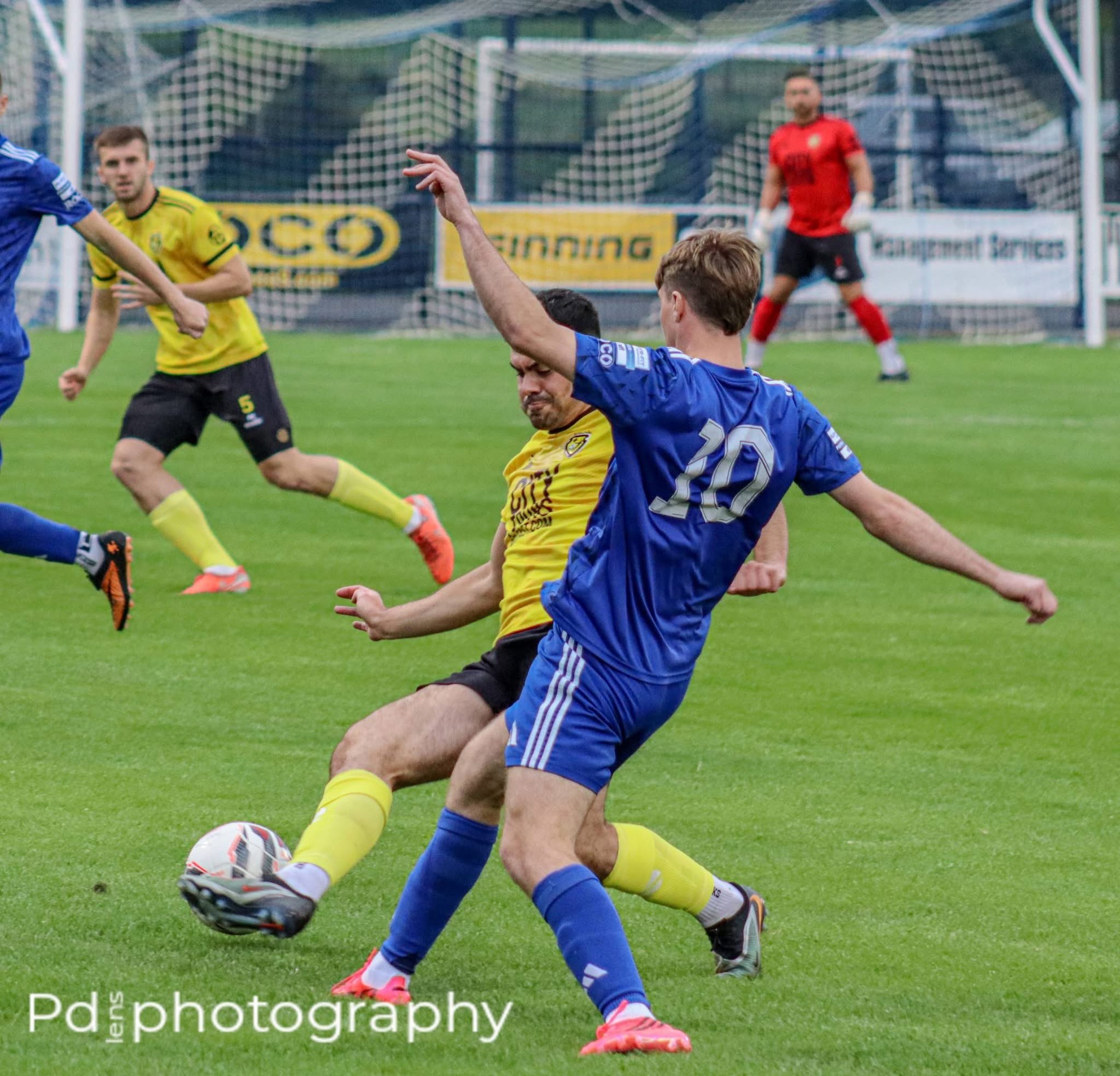 v St James Swifts